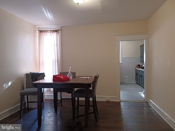 5th image of 518 W Fisher Ave