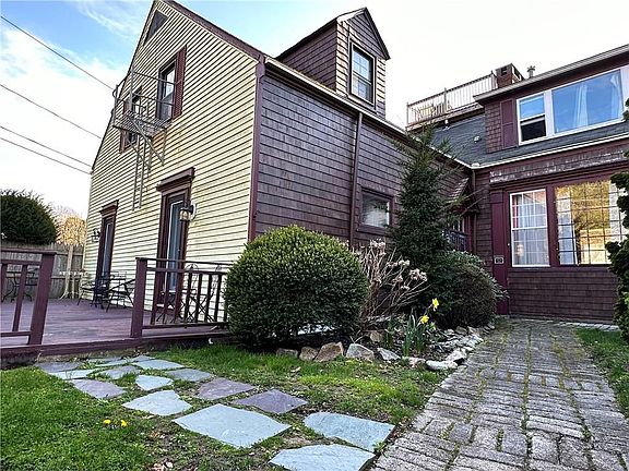 5th image of 167 Coggeshall Ave APT A