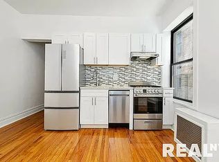 160 Waverly Pl #32, New York, NY 10014