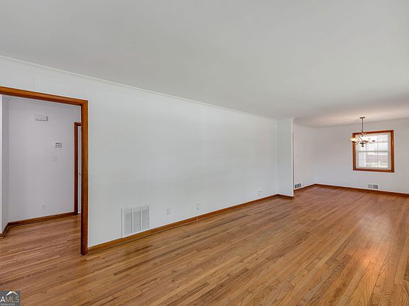 2nd image of 2188 Pawnee Dr SE