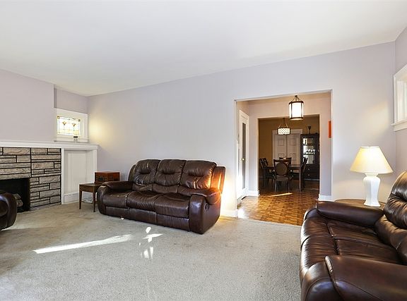 4th image of 4843 N Saint Louis Ave