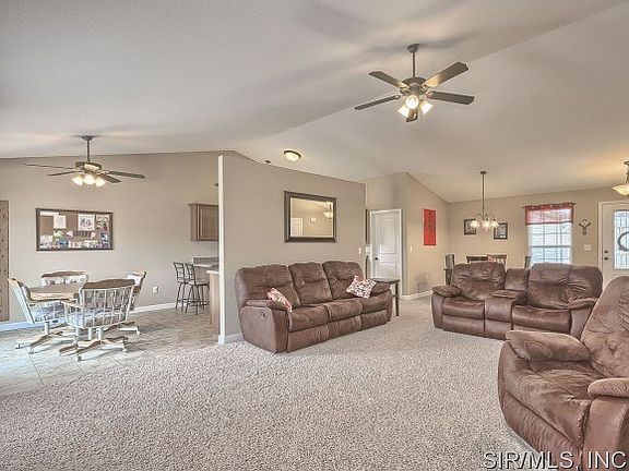 4th image of 1876 Wellington Ln