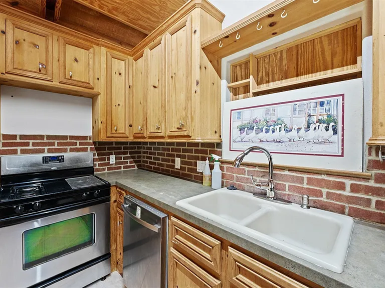 714 Shawnee Dr — Photo 12