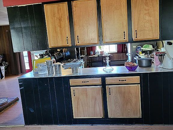 2nd image of 609 Meadow Crest Dr