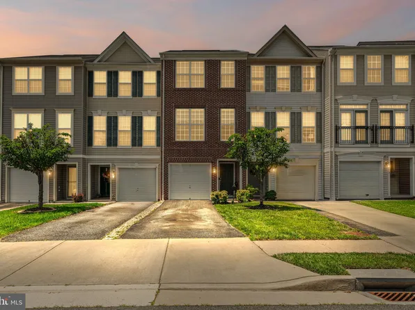 15635 John Diskin Cir, Woodbridge, VA 22191