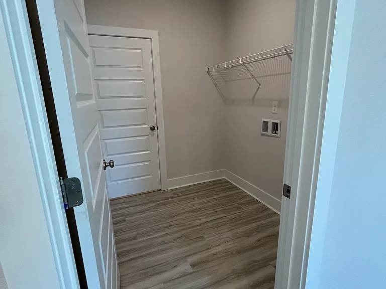 9889 Starling Dr — Photo 11