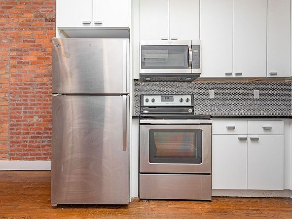 3rd image of 2164 Fulton St #3C