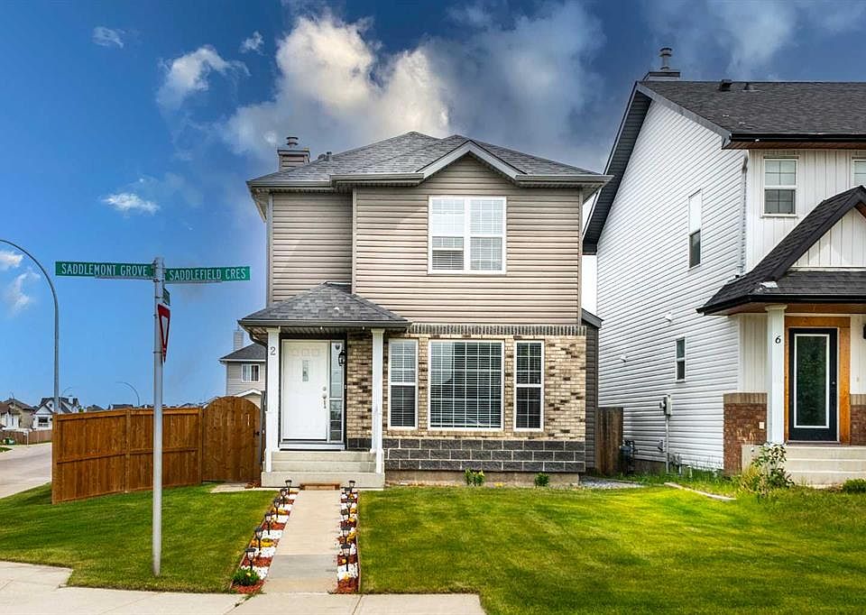 1st image of 2 S Saddlefield Cres NE