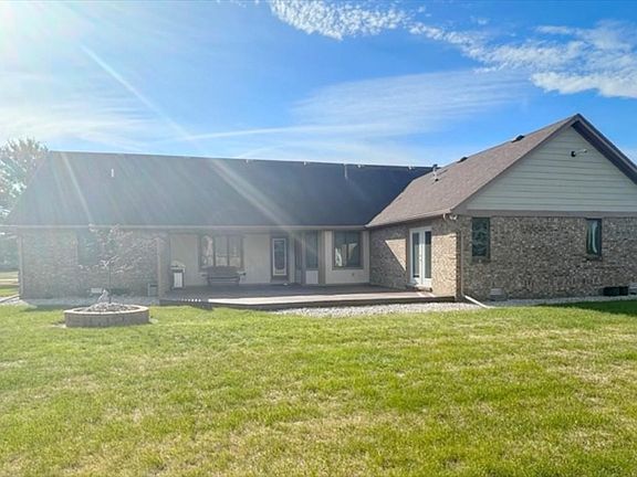 4th image of 2312 Walton Lake Dr