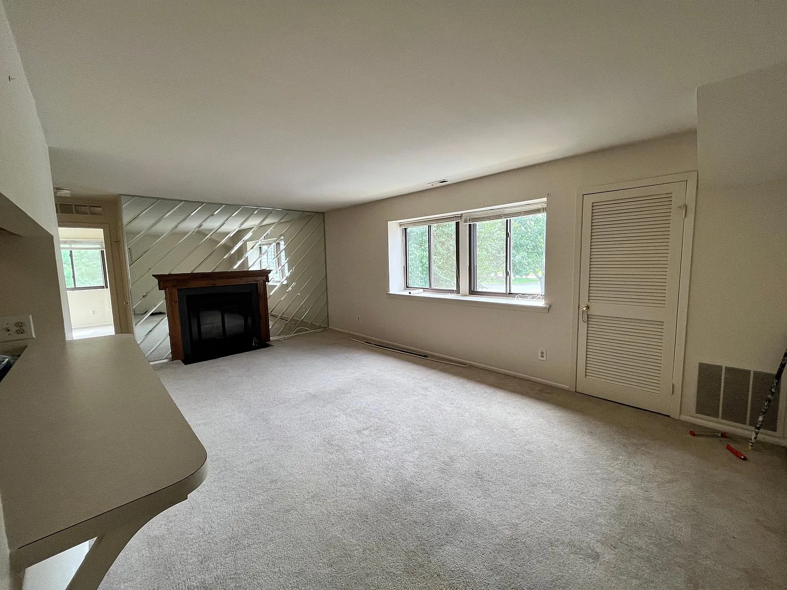 2 bed, 1176 sqft, $2,200 — Photo 4