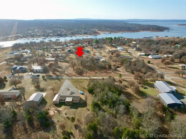11 E 1147th Rd, Porum, OK 74455