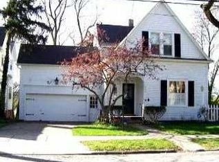 122 E Harrison St, Maumee, OH 43537
