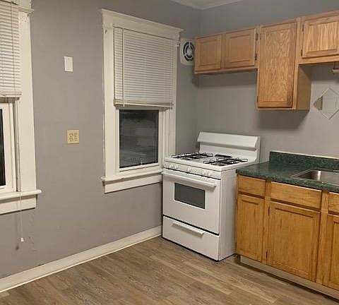 5th image of 109 Murray Ave APT 1
