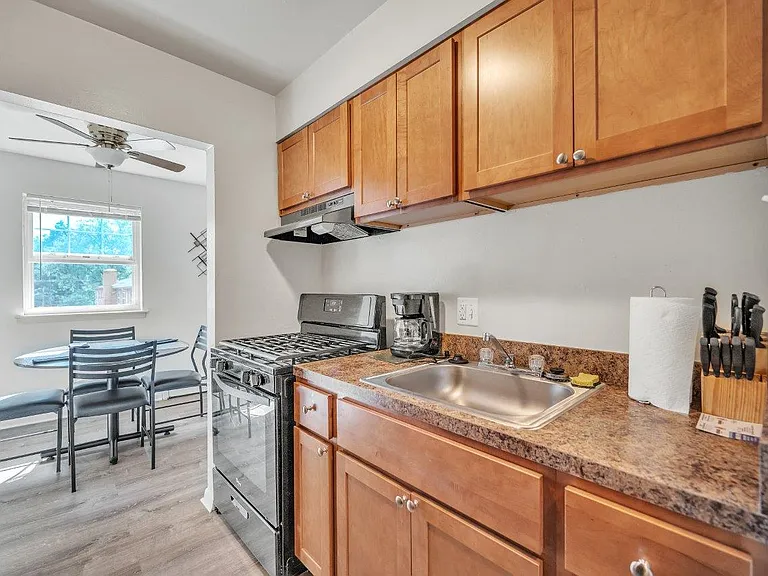 Carlwynne Manor Apartment Homes — Photo 3