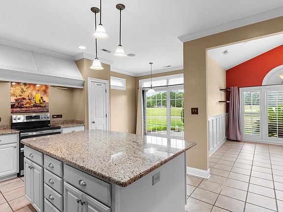 4th image of 2793 Sanctuary Blvd.