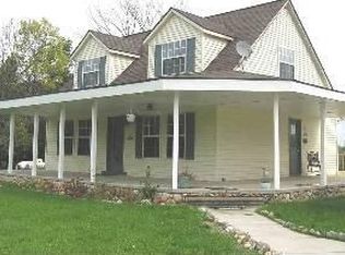 18465 Tipsico Lake Rd, Fenton, MI 48430