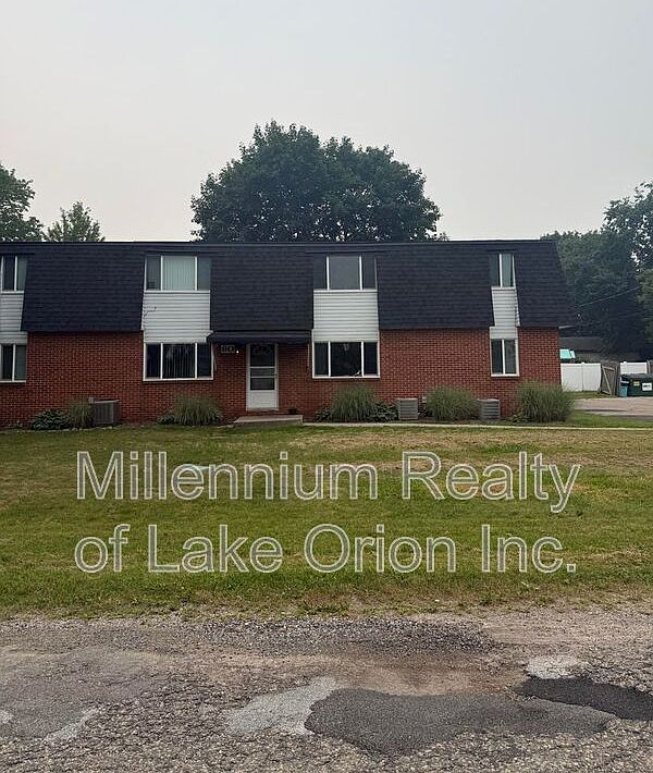 1st image of 80 Myron St #2