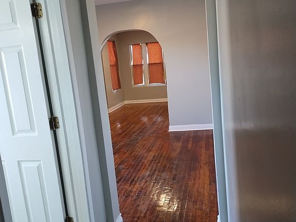 4th image of 6910 S Wolcott Ave