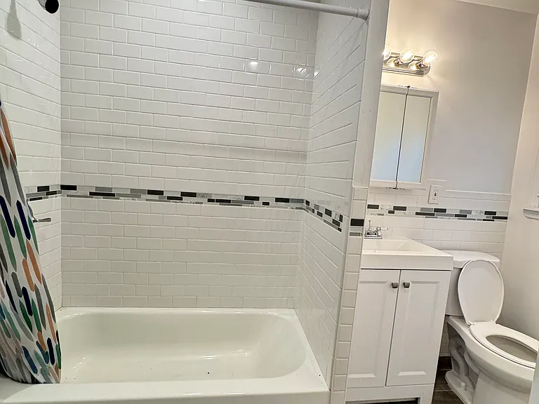372 Manor Rd #2 — Photo 7