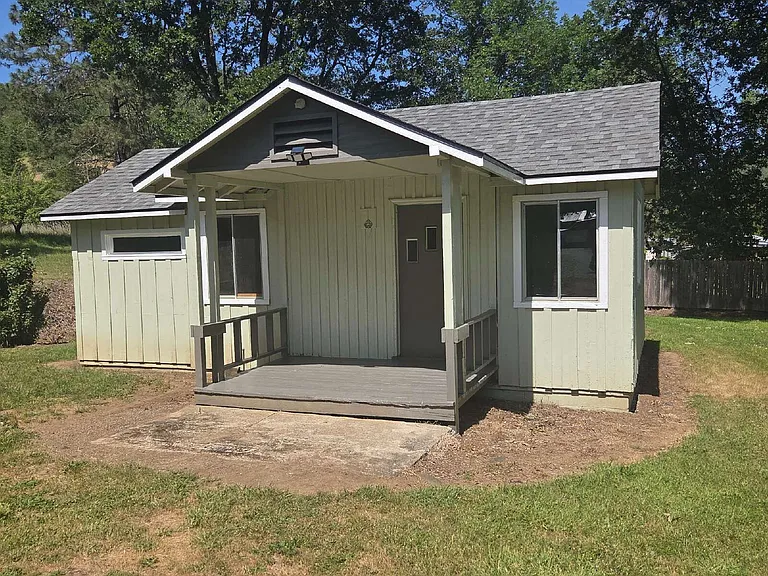 3950 Shoestring Rd — Photo 33