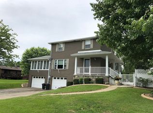 125 Carolina Dr, West Newton, PA 15089
