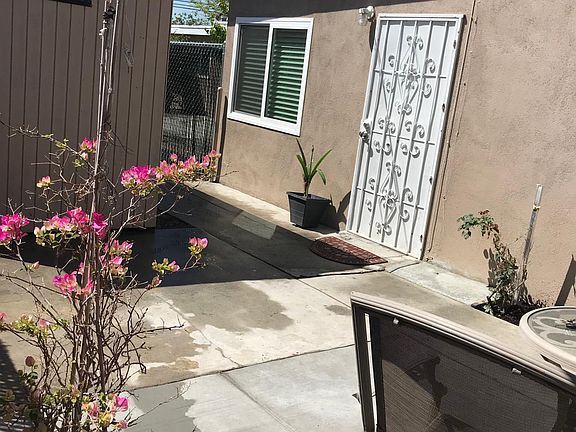 5th image of 847 W Bonita Ave