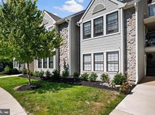 7 Sheffield Dr, Marlton, NJ 08053