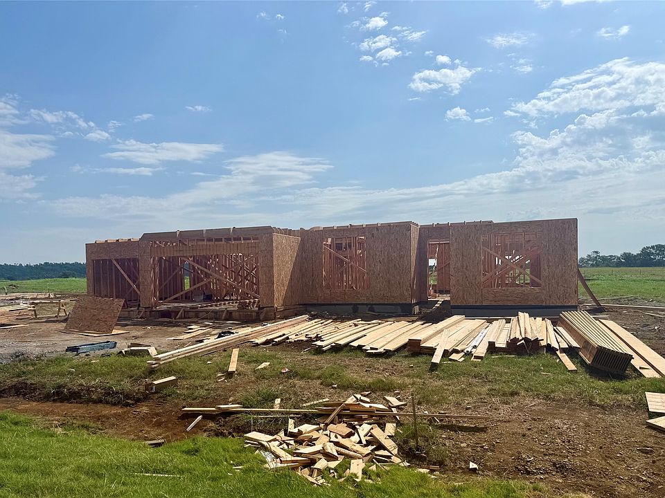 1st image of 20683 Prairie Park Rd