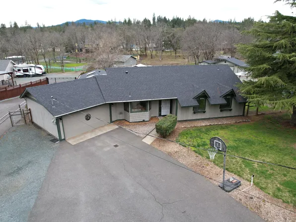 1340 Pleasant Valley Rd, Merlin, OR 97532