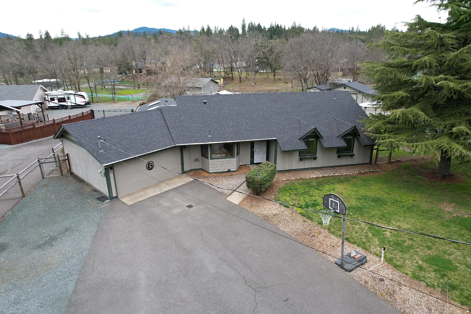 1340 Pleasant Valley Rd photo 1