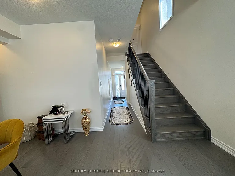 61 Valleybrook Rd — Photo 16
