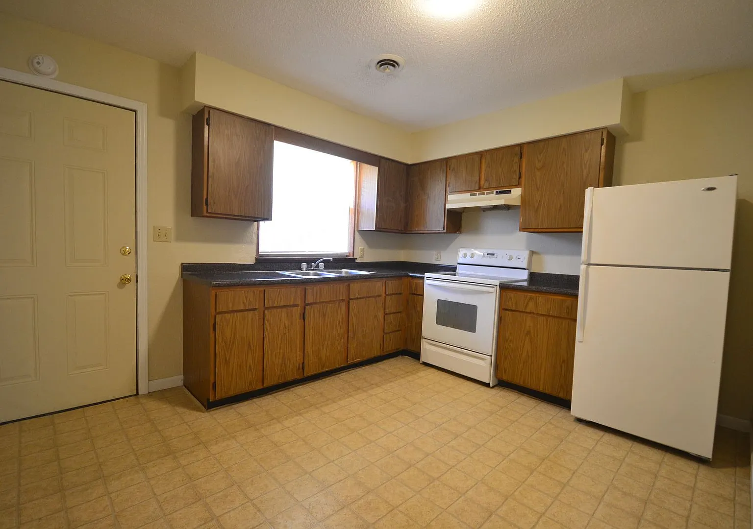 Greenfield Apartments — Photo 1
