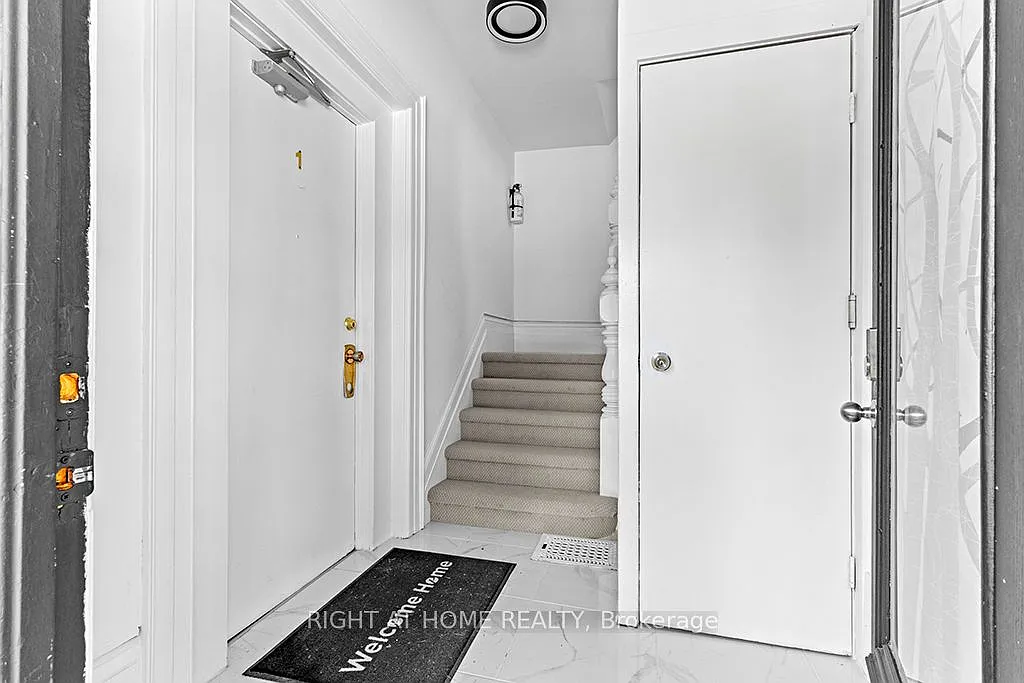 2 bed, $1,800 — Photo 4