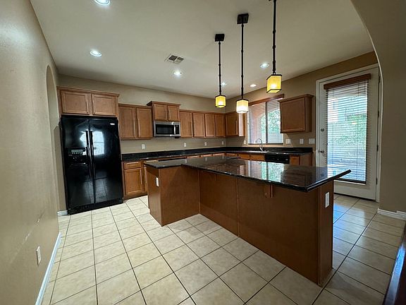 4th image of 9120 S Westfall Ave