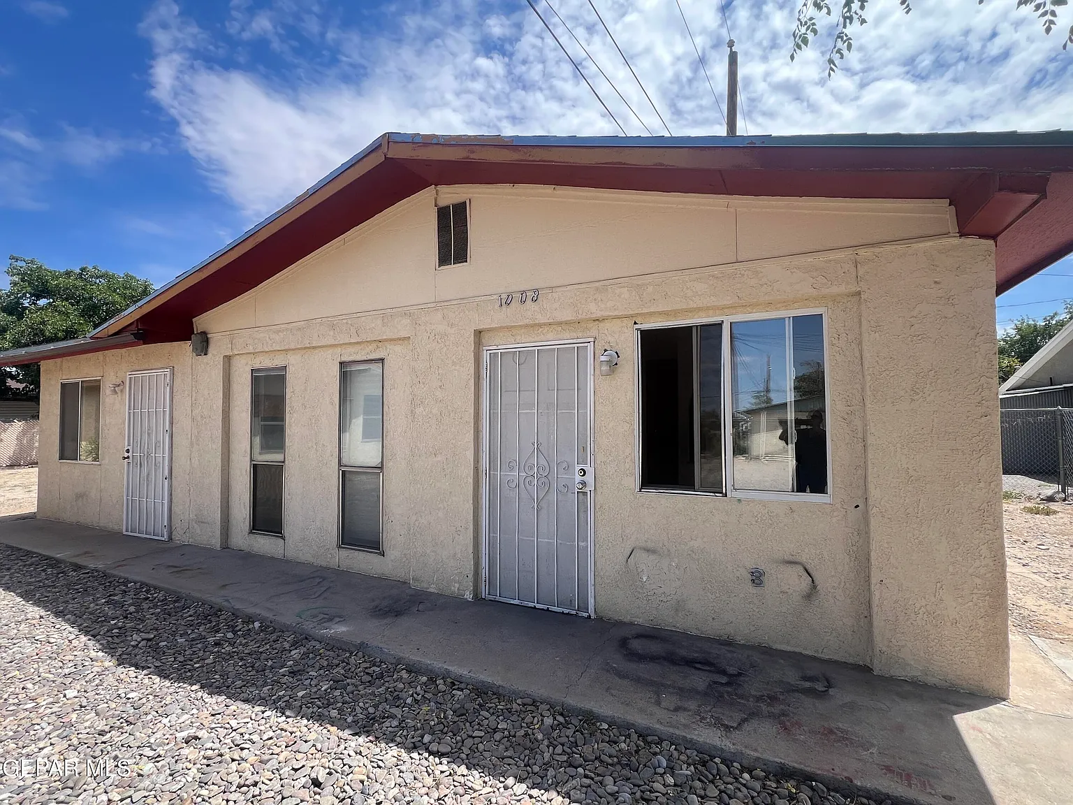 2 bed, 1.0 bath, 900 sqft, $950 — Photo 2