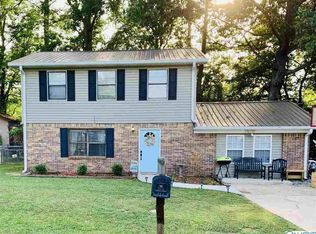133 Spring Hill Dr, Rainbow City, AL 35906