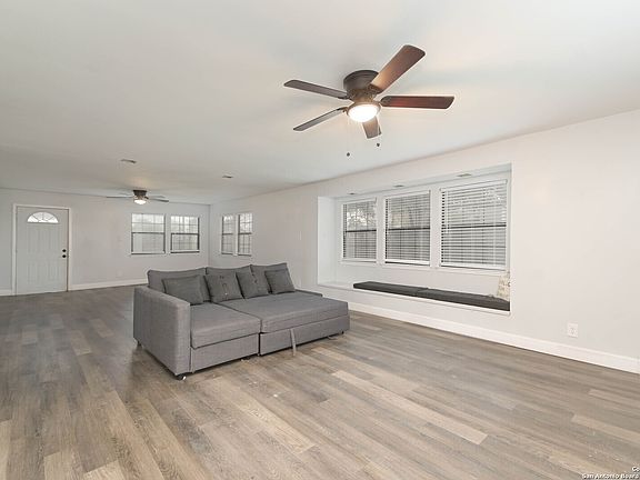 3rd image of 358 Springwood Ln