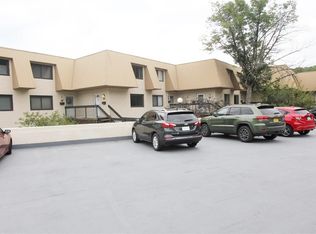 359 Bay Village Dr, Irondequoit, NY 14609