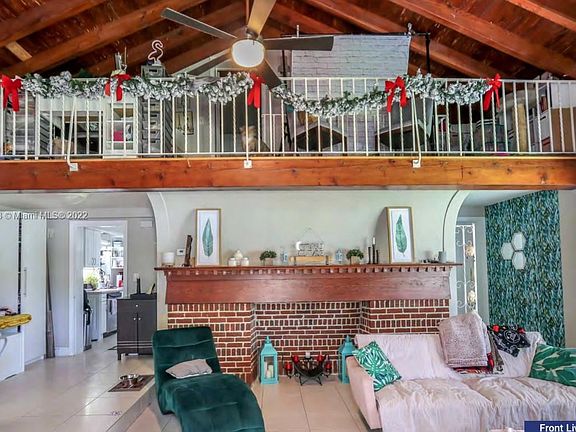 4th image of 2915 Segovia St #2915