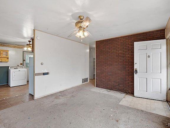 4th image of 1105 Southlea Dr