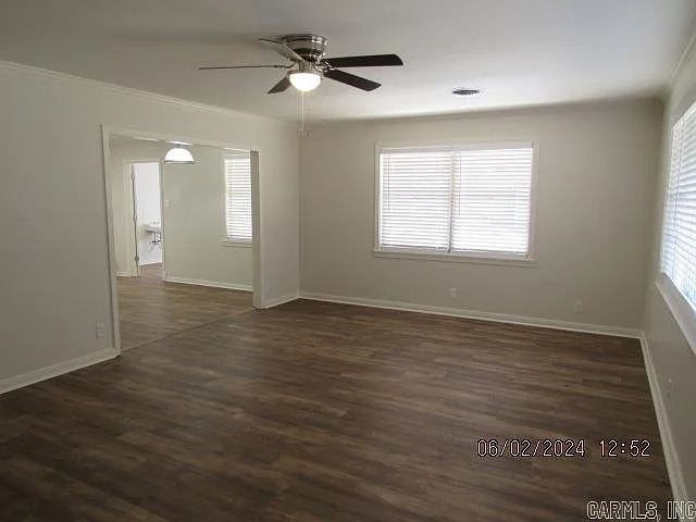 3 bed, 1.5 bath, 1408 sqft, $1,425 — Photo 2