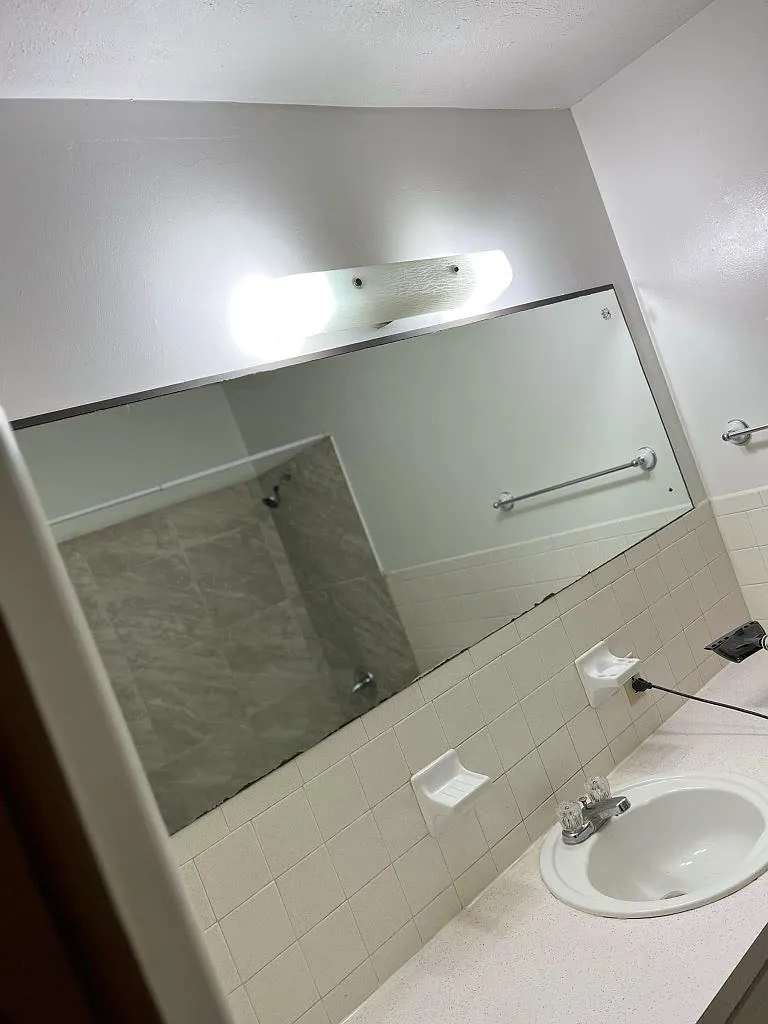 3 bed, 1.5 bath, 1252 sqft, $1,050 — Photo 3