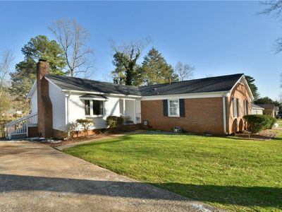 1125 Edenwood Dr, Winston Salem, NC, 27103