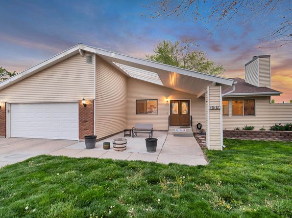 239 Country Club Dr, Stansbury Park, UT 84074