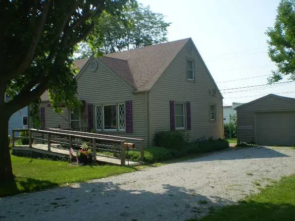 1702 Hopkins St, Defiance, OH 43512