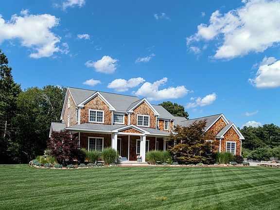 3rd image of 129 Dexter Ln