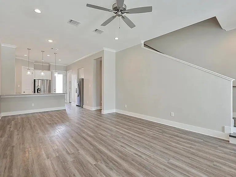 407 Ash St — Photo 13