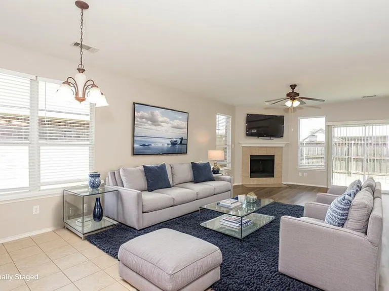 7633 Hollow Forest Dr — Photo 5