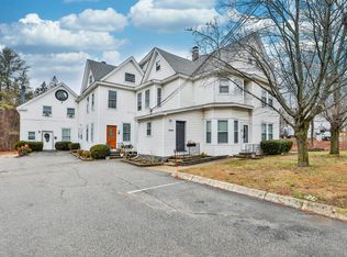 41 W Broadway APT 3, Derry, NH 03038