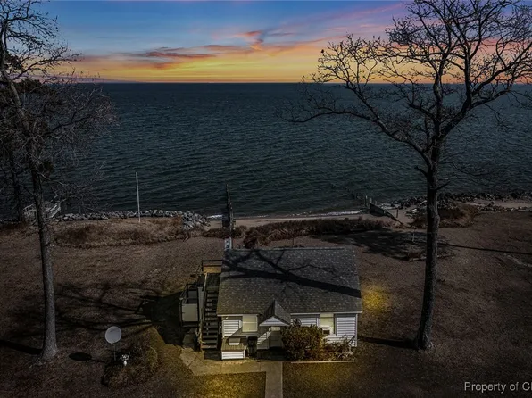 63 Suwannee Beach Dr, White Stone, VA 22578